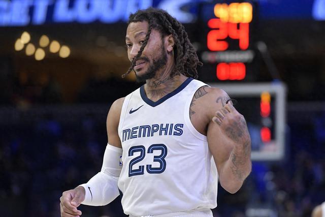 英联杯-B费卡塞米罗梅开二度 曼联5-2莱斯特城